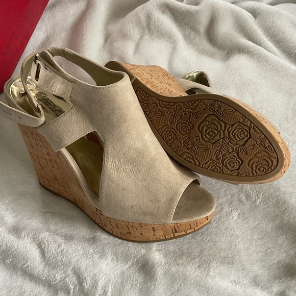 Carlos Women's Tan Wedge Sandals. Size 9 - Picture 1 of 6